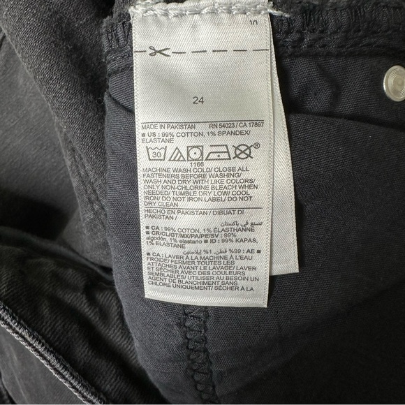 Old Navy Higher High-Rise Flare Secret-Smooth Pockets Women’s Black Jeans 24 - Picture 4 of 6